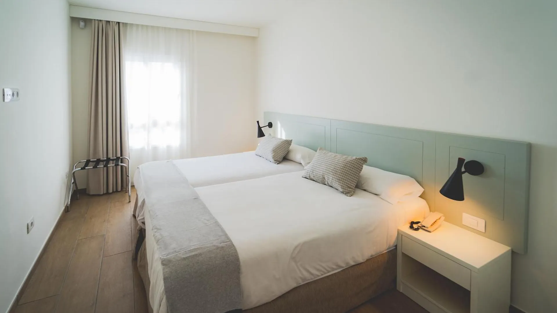 Los Olivos Beach Resort Адехе Апартаменты